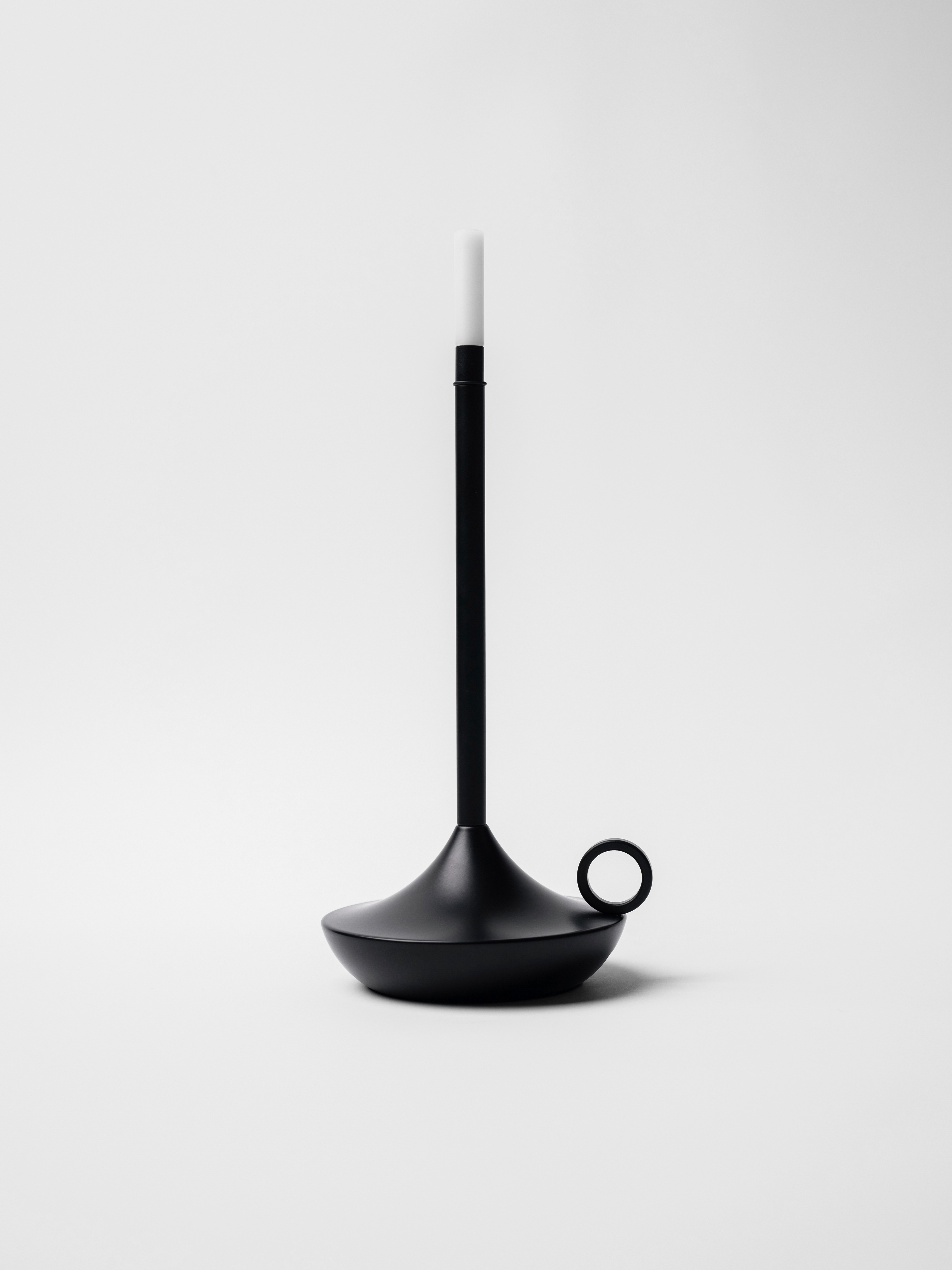 Лампа настольная беспроводная d=11 см. h=25,5 см. 1 цвет, 3 режима яркости, алюм., черная LED CANDLE MGline /1/20/ АКЦИЯ