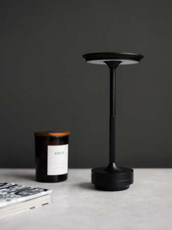 Лампа настольная d=13 см. h=27,5 см. 3 цвета, сенсорная регулировка яркости, алюм., черная LED HIGH-TECH MGline /1/20/