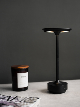 Лампа настольная d=13 см. h=27,5 см. 3 цвета, сенсорная регулировка яркости, алюм., черная LED HIGH-TECH MGline /1/20/