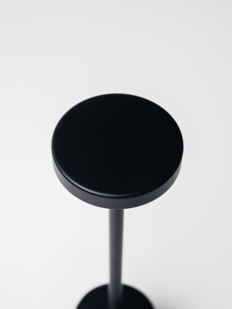 Лампа настольная d=8 см. h=34 см. 3 цвета, сенсорная регулировка яркости, алюм., черная LED METAL MGline /1/20/ АКЦИЯ