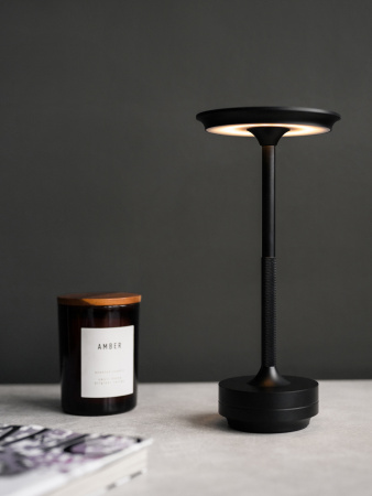 Лампа настольная d=13 см. h=27,5 см. 3 цвета, сенсорная регулировка яркости, алюм., черная LED HIGH-TECH MGline /1/20/