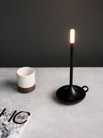 Лампа настольная беспроводная d=11 см. h=25,5 см. 1 цвет, 3 режима яркости, алюм., черная LED CANDLE MGline /1/20/ АКЦИЯ